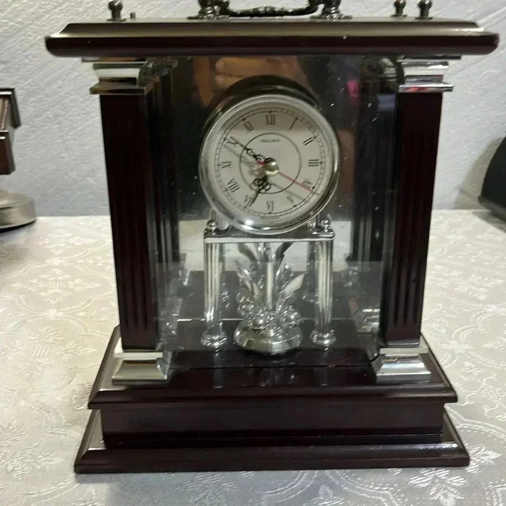 Wallace Silver Smith vintage clock M